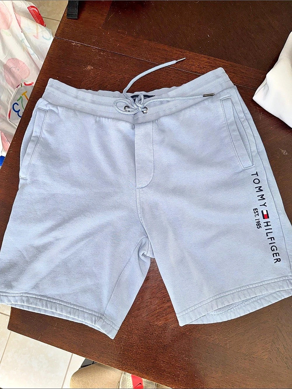 Tommy Hilfiger Men's Shorts in Blue Size Medium Like New
